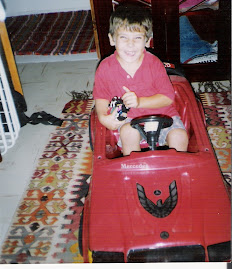 Onun arabası var güzel mi güzel...