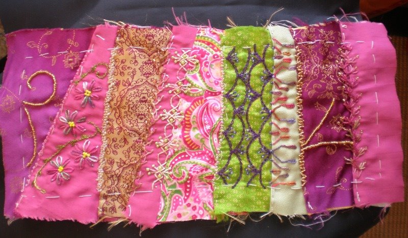 [needlecase+pink+1.jpg]