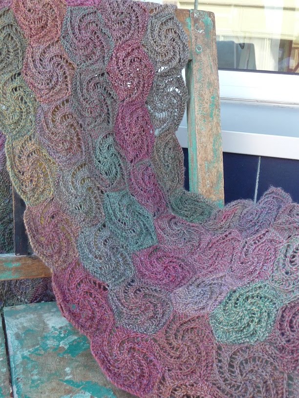 close knit: Swirl Shawl