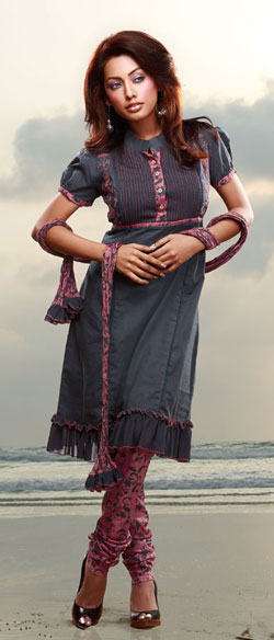 dress designs salwar kameez. Pleated sleeve salwar kameez