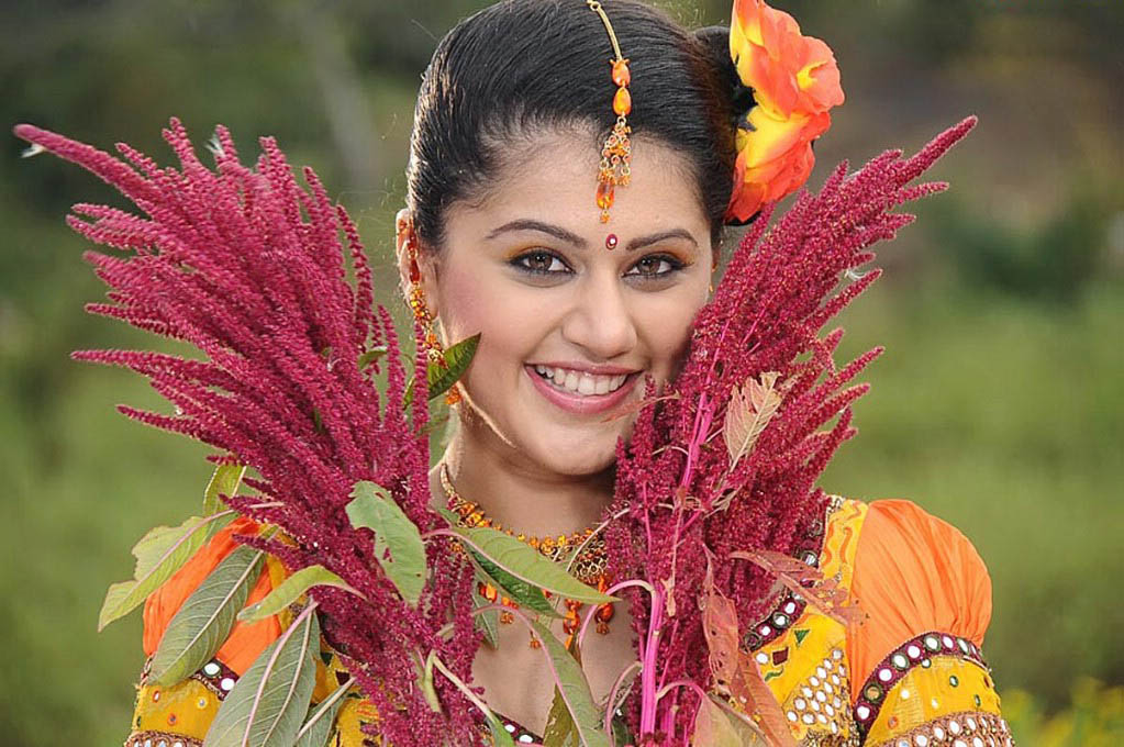 hjfjf: ‘Jhummandi Naadam’ movie stills