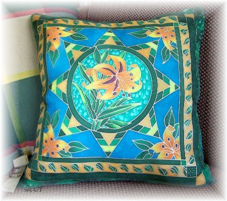 [Silk+cushion.jpg]