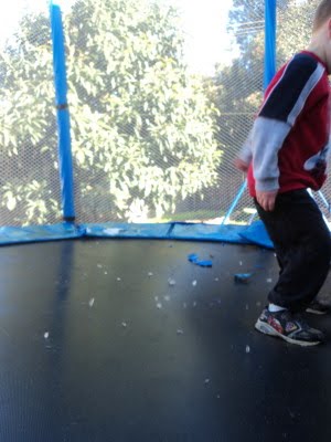 Funny+slipping+on+ice