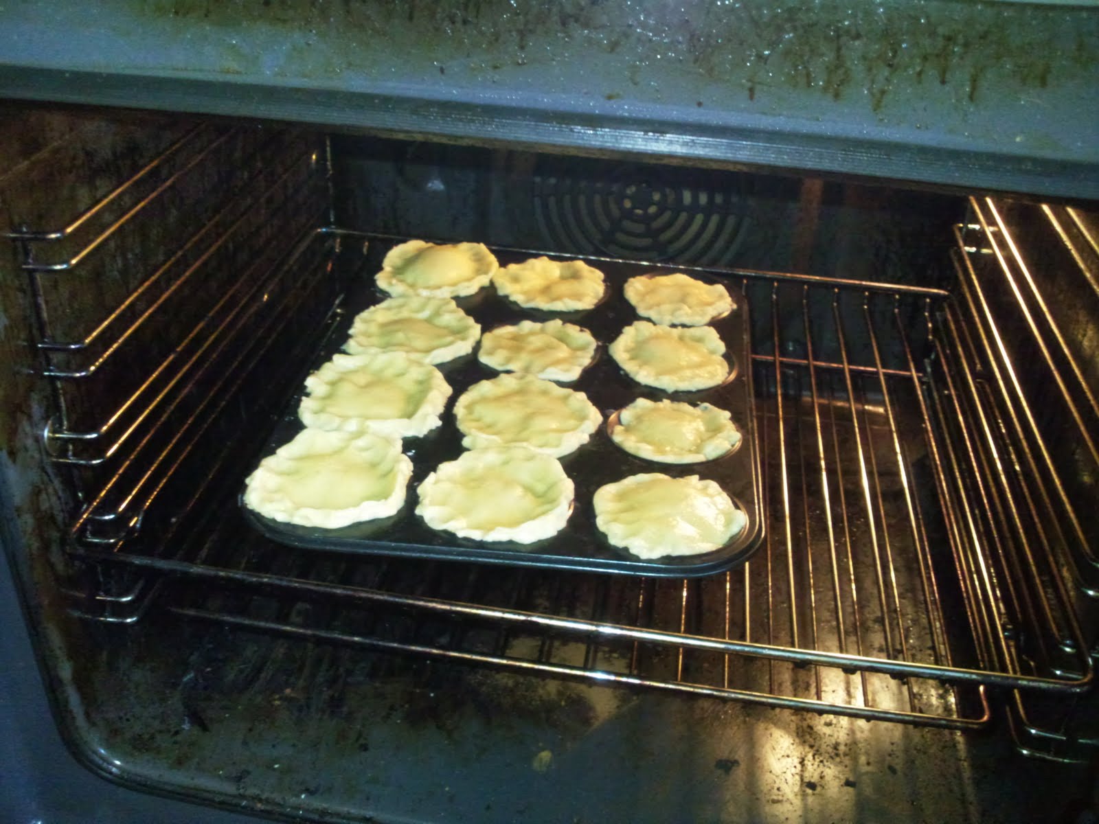 Emiinalice 1 and 9 Pop Biscuits!