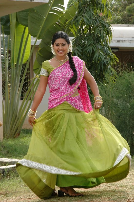 Actress stills and videos: ஸ்னேஹா - Sneha hot show in half saree