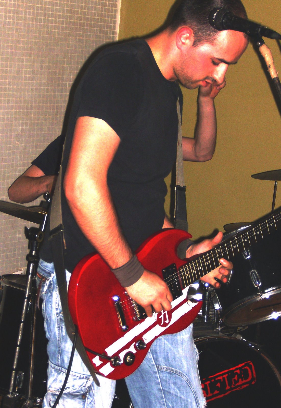 [classfied@jazz+026.jpg]