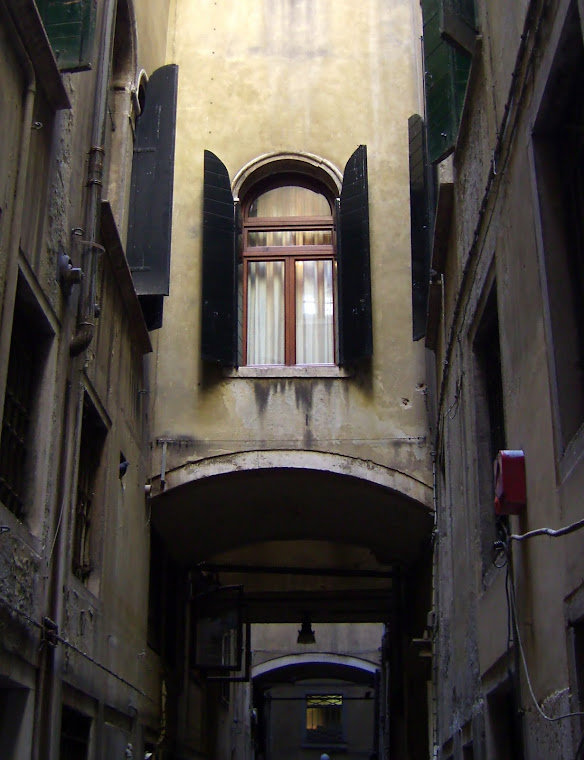 İtalya'da bir pencere