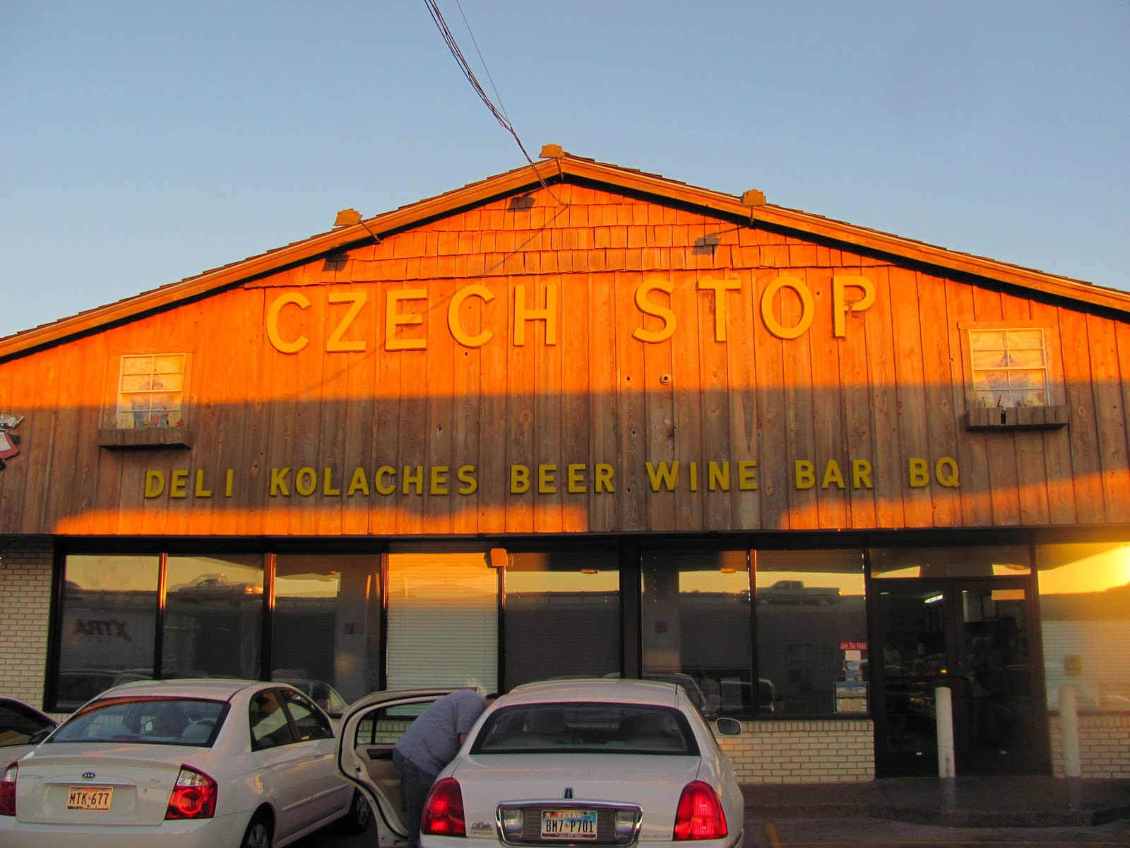 CAVEMEN GO Czech Stop