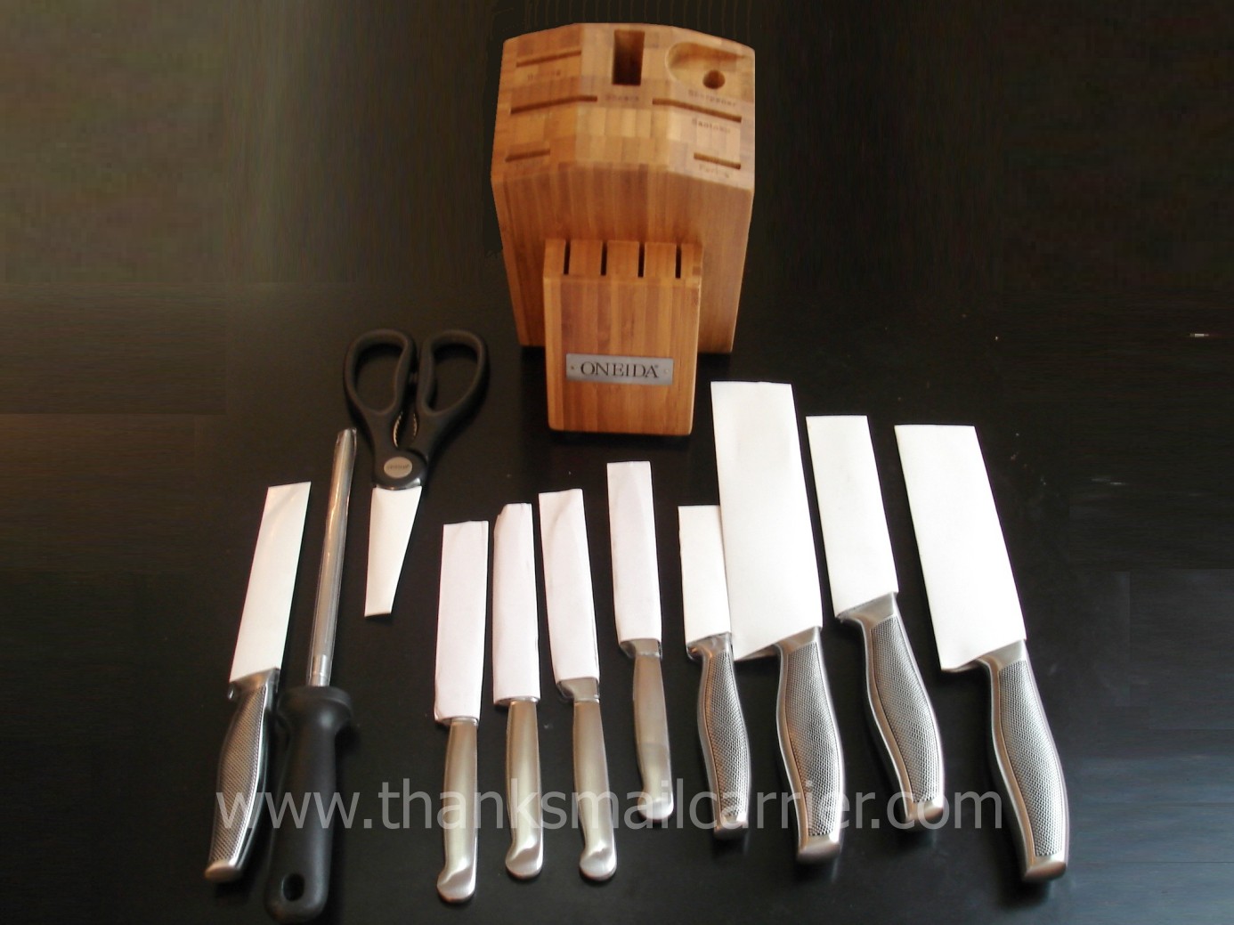 Thanks, Mail Carrier: Checking Our List: Oneida Sure Grip 12-Piece Knife Set  w/Bamboo Block {Review}