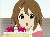 yui-and-her-k-on-cake