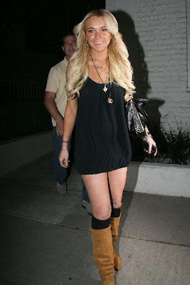 Lindsay Lohan goes to the Chris McMillan Salon