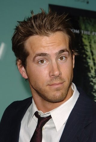 RYAN REYNOLDS HAS HOT NAKED SCENE