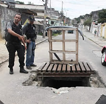 Policiais civis encontraram no início da tarde desta terça (30) um túnel da rede pluvial