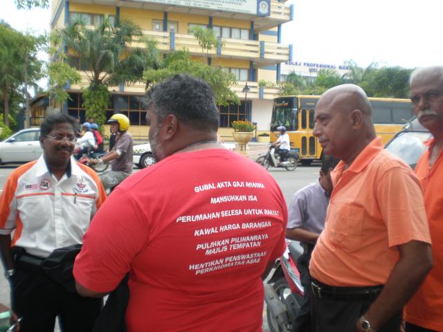 [PC100219.JPG]