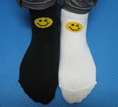 Smiley Face Ankle Socks (in black or white)