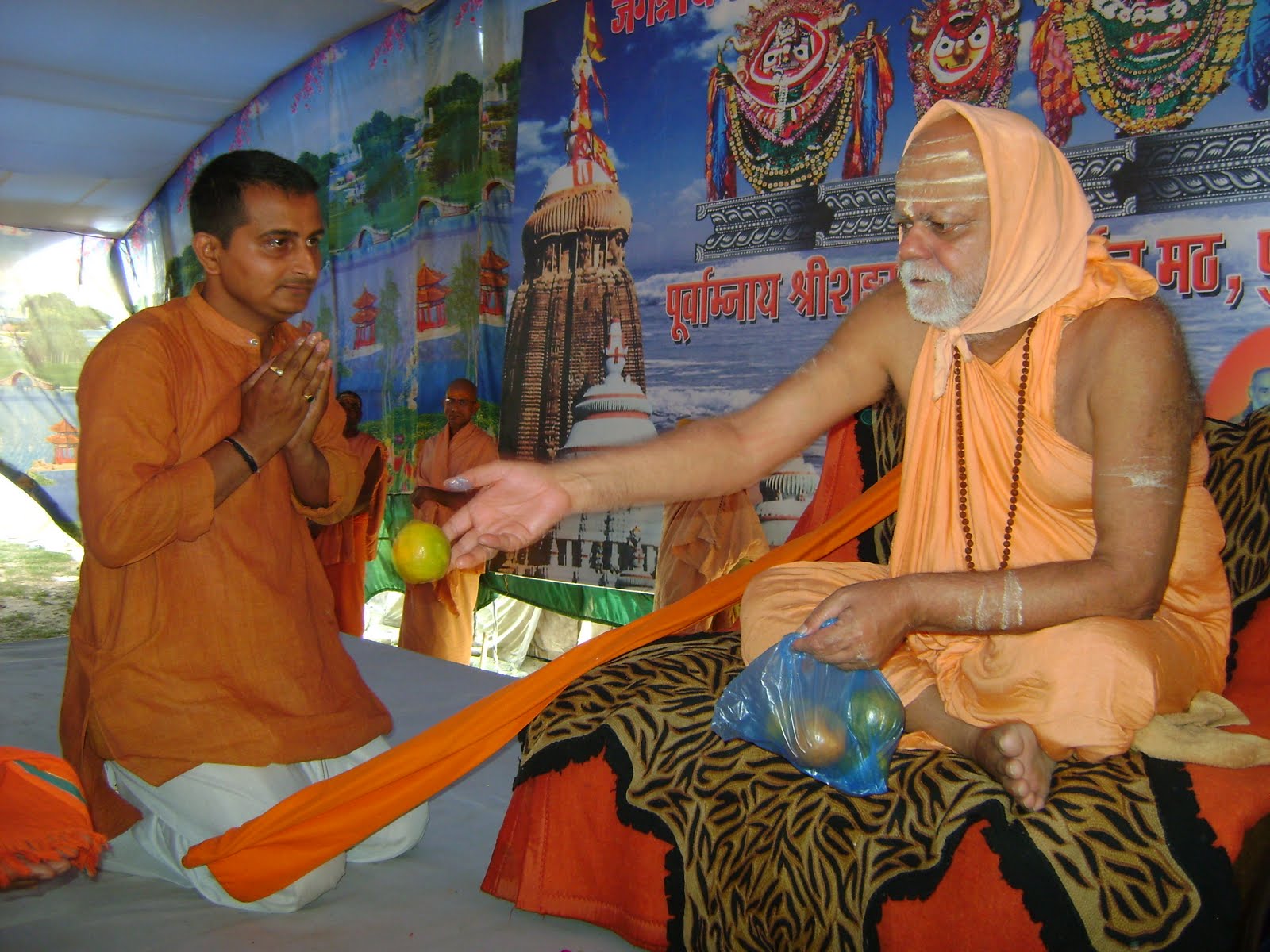 shankaracharya  swaminischalanand saraswatiji