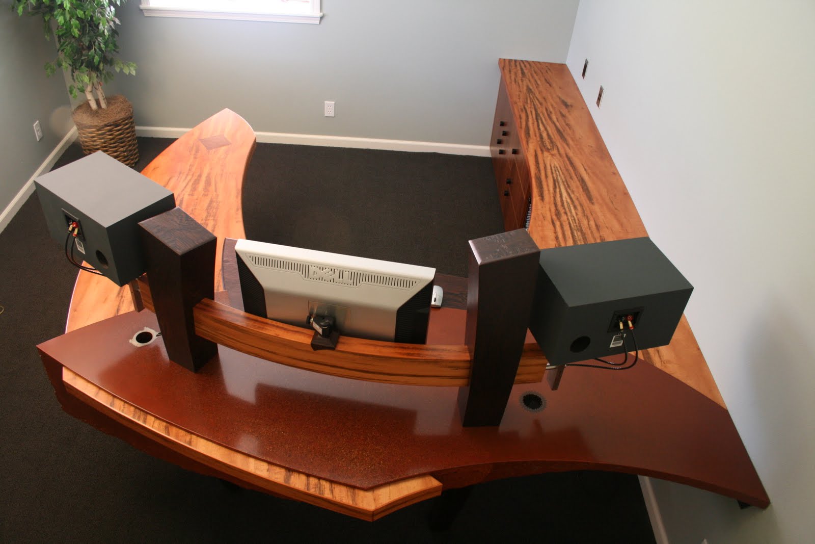 Bob's desk