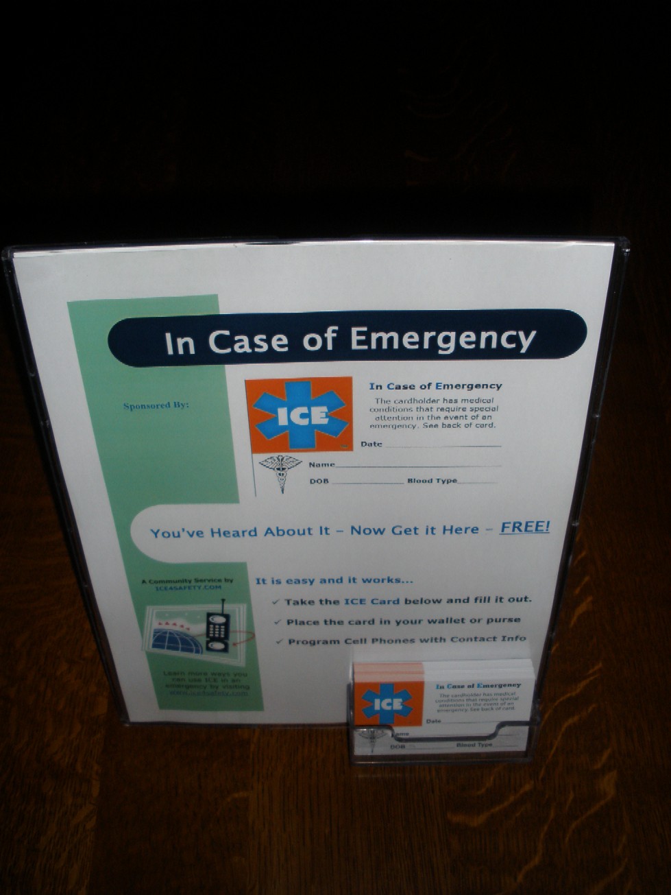 [Card+Display+Holder+Pic+(1).JPG]