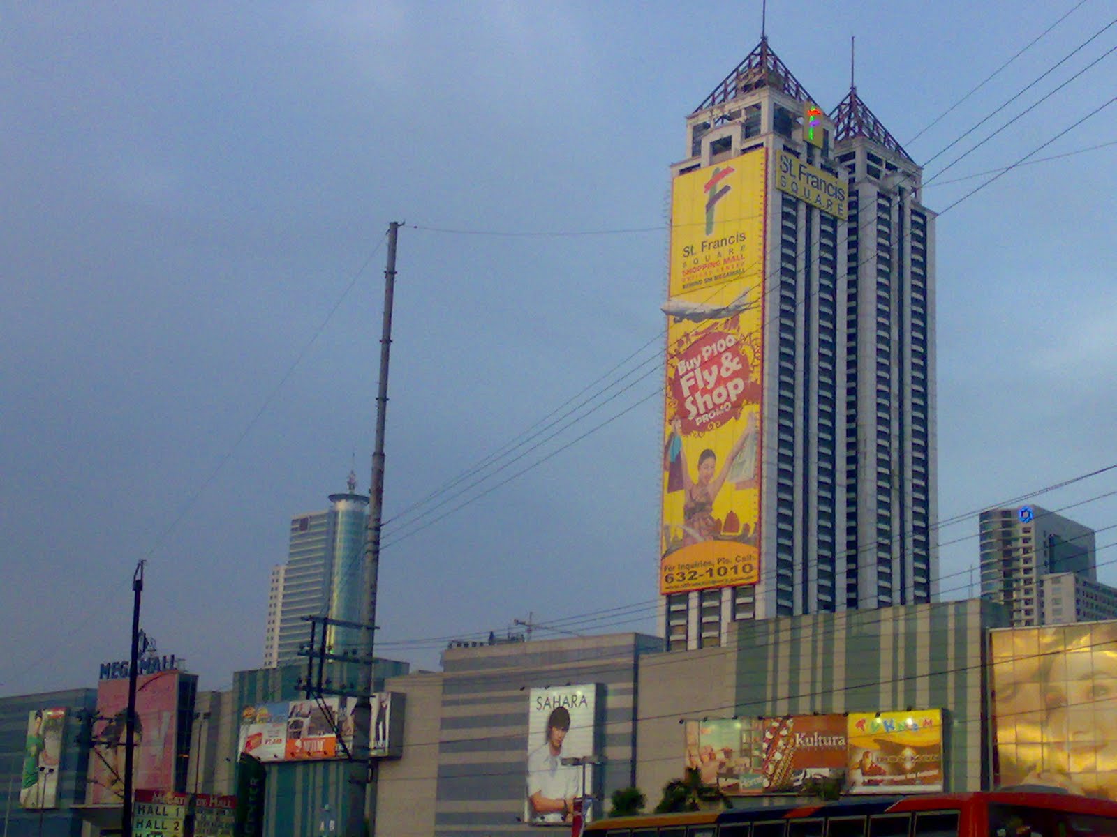 Pinoy Billboards: EDSA Boni LED billboard of Candies