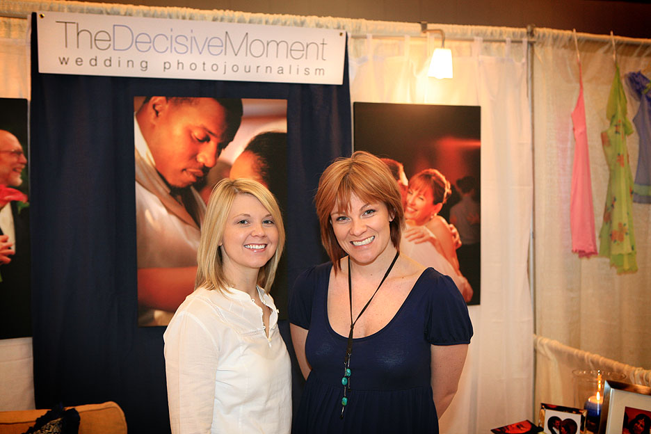 [Mel+and+Jenn+At+Booth.jpg]