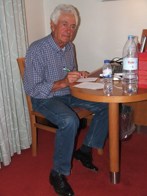 [DSCF8560_resize.JPG]