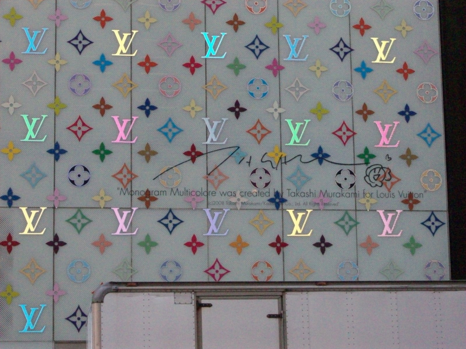 [Vuitton+New+York+Murakami.jpg]