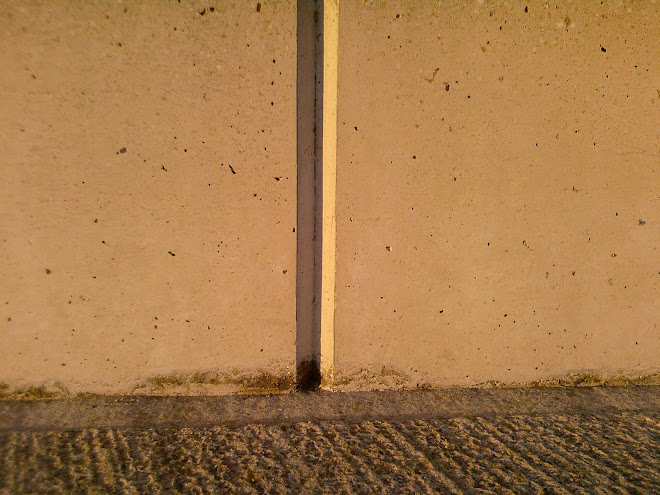 CONCRETE WALL