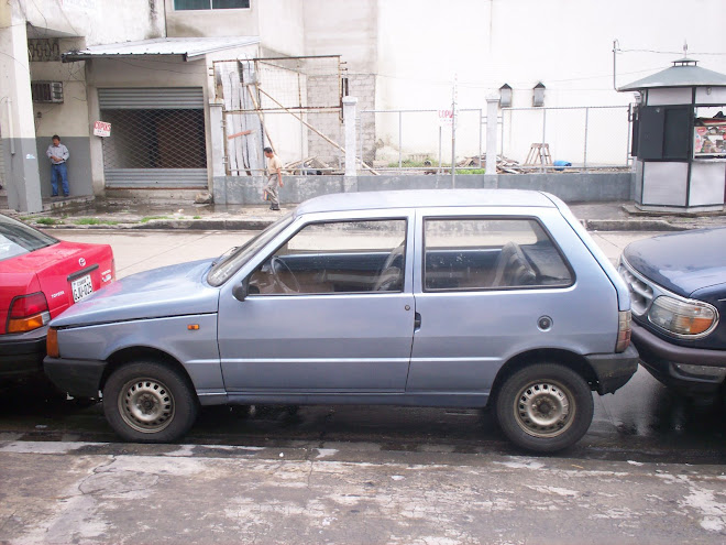 Hele rijen auto's staan zo geparkeerd...geen probleem, tot je wil wegrijden...