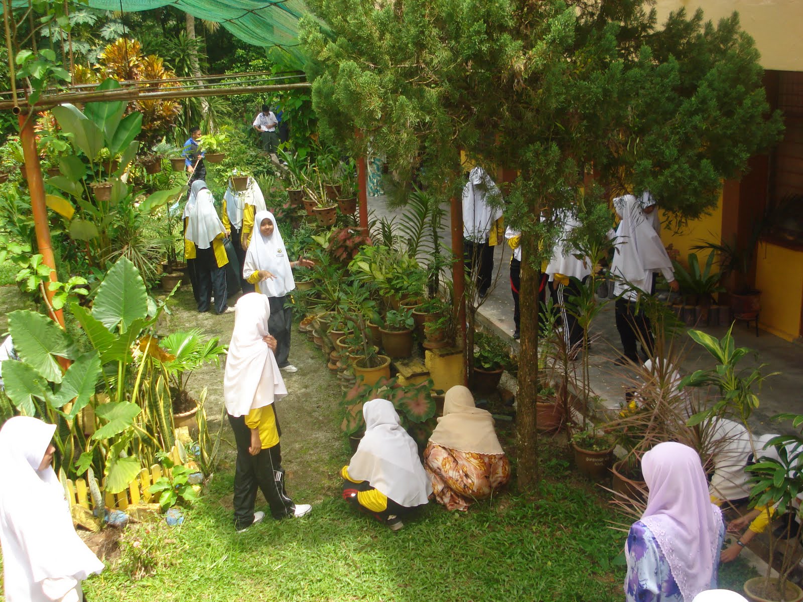 Amalan Gotong Royong