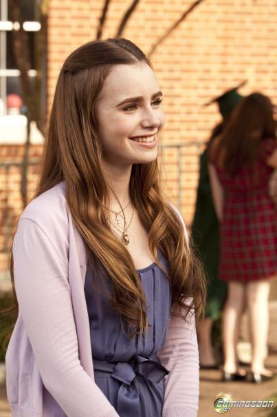 http://1.bp.blogspot.com/__CgQBhWuAX8/S7umEMBfb1I/AAAAAAAADO4/DKAlniGyyks/s1600/lilly-collins-as-collins-tuohy.jpg