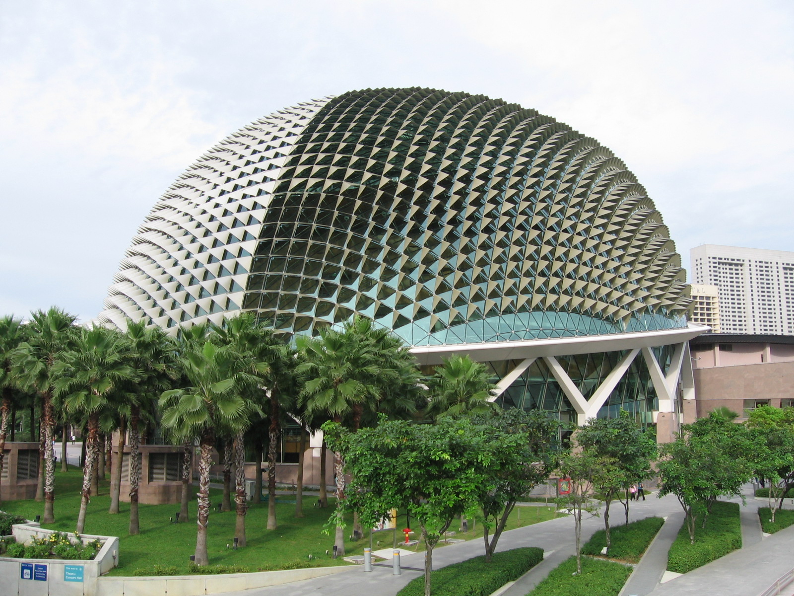 Traveling Point: Top Travel place singapore esplanade pictures