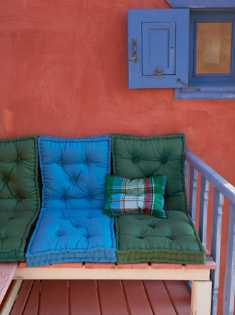 [TOAST+CUSHIONS.jpg]