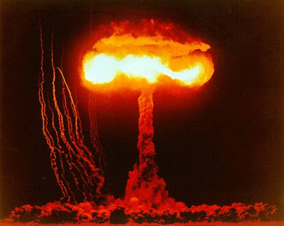 TEORIA BLEACH Ichigo é um humano especial Explos%C3%B5es+nucleares+9
