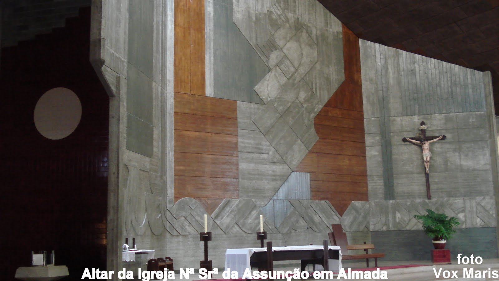 [altar.jpg]