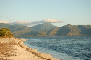 pantaii  gili airrr yang berada dii lombok