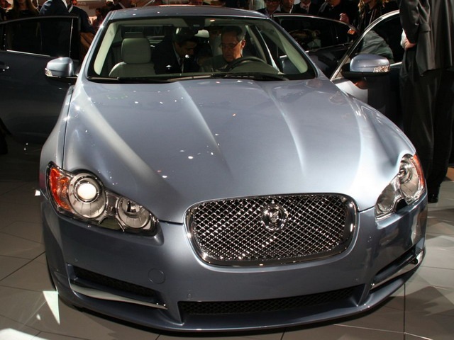 [jaguar-xfr-1-2.jpg]