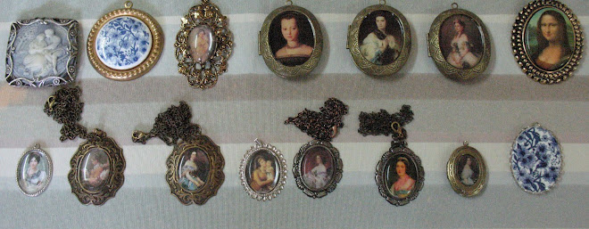 lockets and pendants