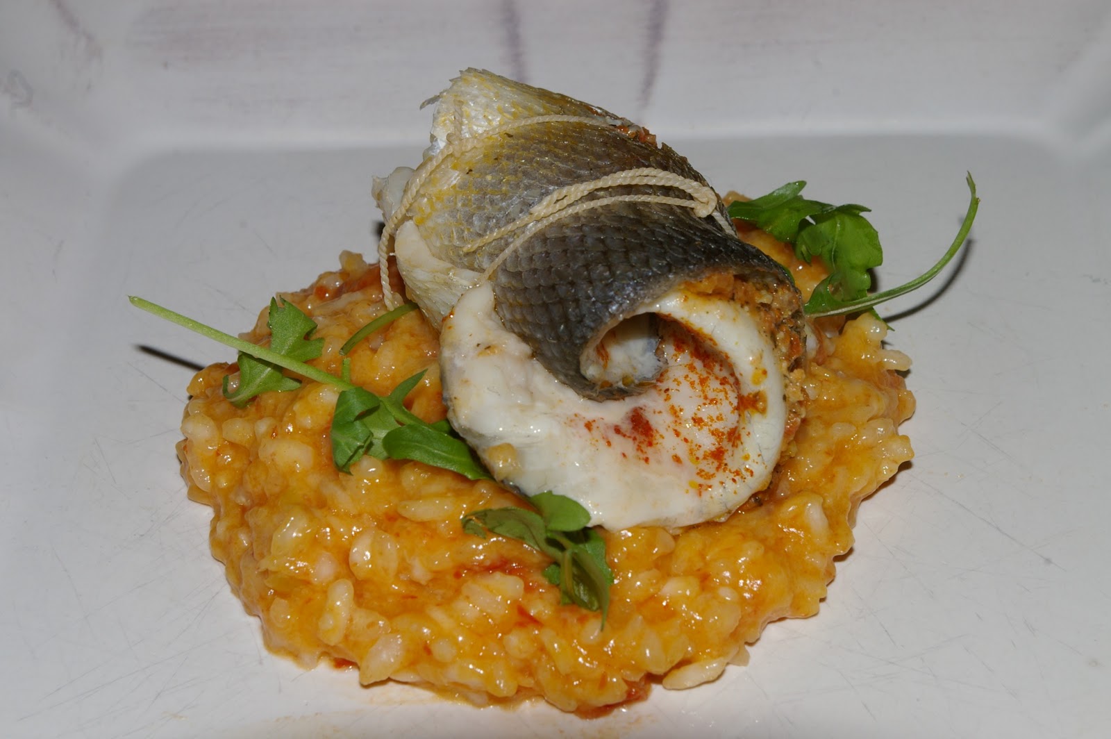 Miam... Filet de bar pesto rosso, risotto aux tomates confites et chorizo