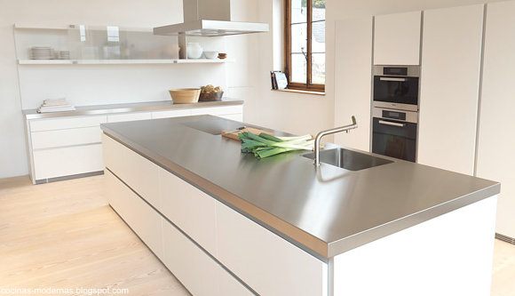 COCINAS MODERNAS: Bulthaup - System b1. La cocina bella y accesible.