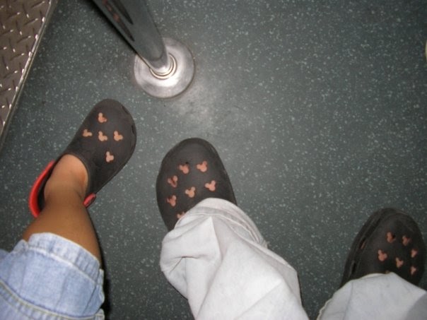 bugis crocs