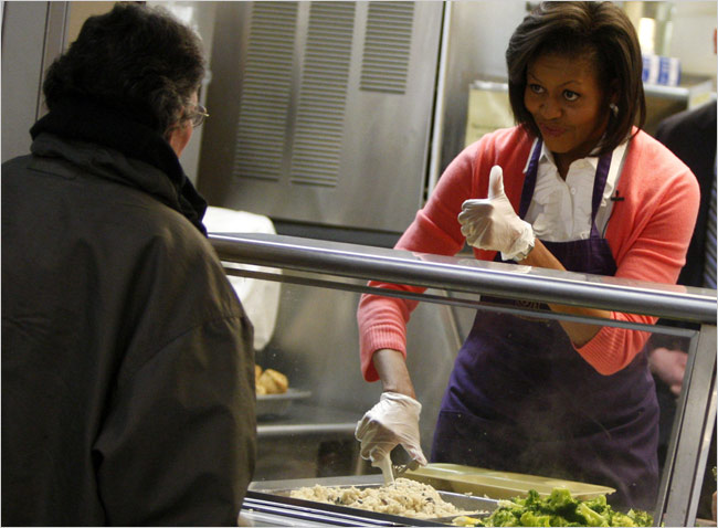 [A+veggie+in+every+pot+Micchelle+obama+serving+at+Miriam's+kitchen.jpg]