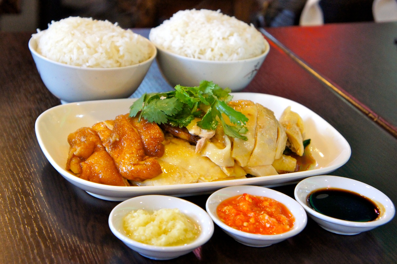 A Little Different Perspective... Best Chicken Rice in HK Mandarin