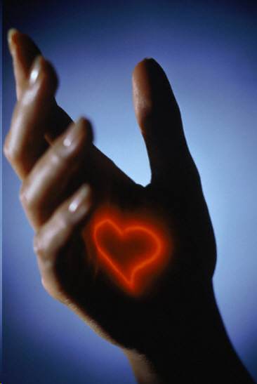 [Hand+with+laser+heart.jpg]