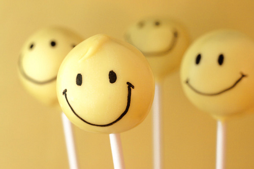 Smiley+Face+Lollipops.jpg