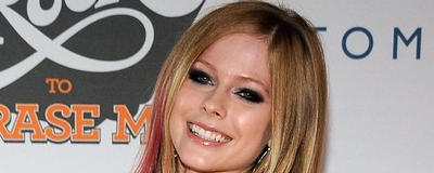 Avril Lavigne es la Alice (Underground) de Tim Burton