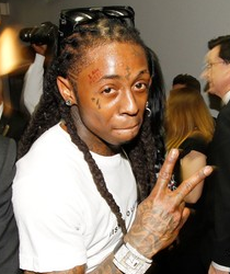 Posponen sentencia de Lil Wayne