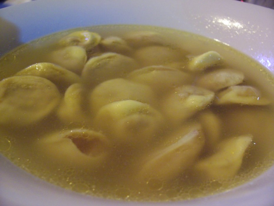 [0730SorellePicchiCapellettiInBrodo.JPG]