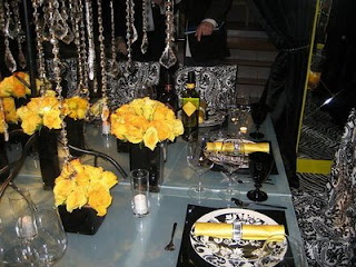 black_white_yellow_tablescape