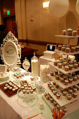 I Wanna Bake You Birthday Cake: Cupcake Stands- DIY Ideas