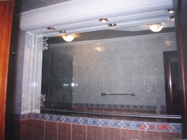 DIVISIONES PARA BAÑO ARQ-CRISTAL: ESPEJOS Y ACCESORIOS PARA BAÑO